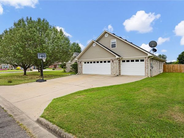 101 Cheyenne Lane , Clarksville, AR 72830