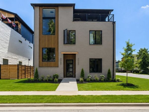 617 SW 2nd Street, Bentonville, AR 72712