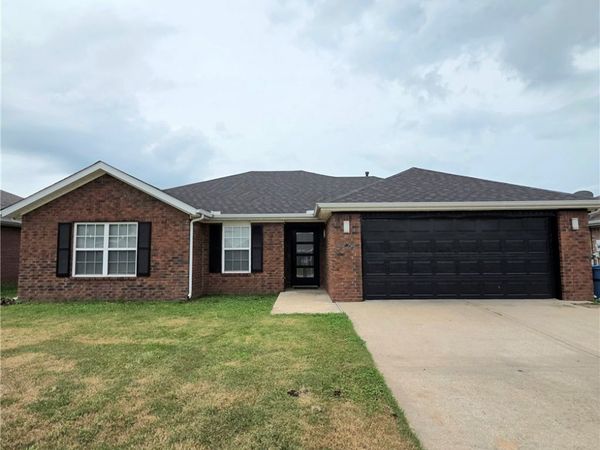 3505 SW Carriageway Avenue, Bentonville, AR 72712