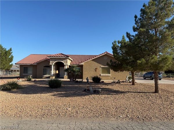 1055 E McKnight Avenue , Moapa, NV 89025
