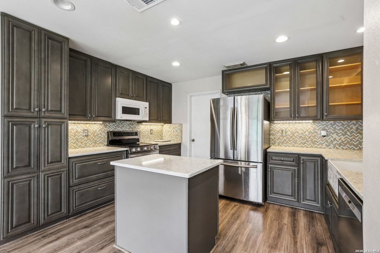 6711 Beech Trail Dr, Converse, TX 78109 Main Photo