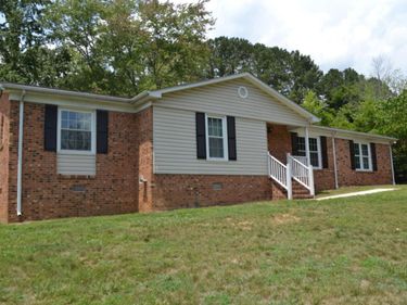 105 Thomas Circle, Farmville, VA 23901