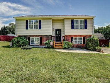 208 Sweeney Circle, Forest, VA 24551