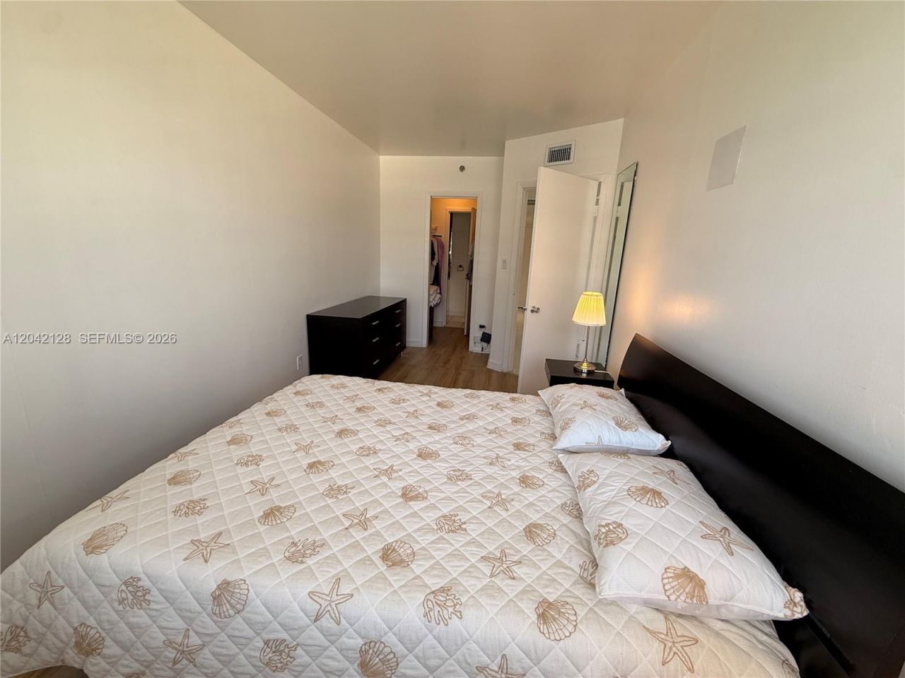100 Lincoln Rd , Unit 1025, Miami Beach, FL 33139 Photo
