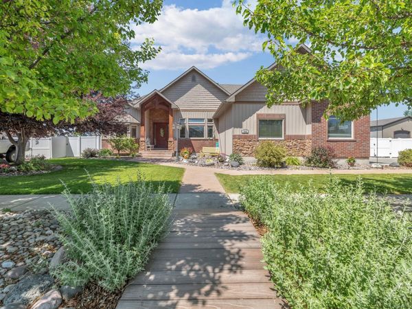 748 Dell Road, Chubbuck, ID 83202