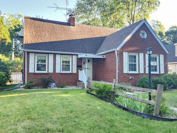 139 Beverly Boulevard , Hobart, IN 46342