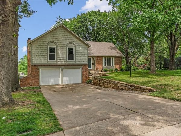 2324 SW 34th Street, Topeka, KS 66611