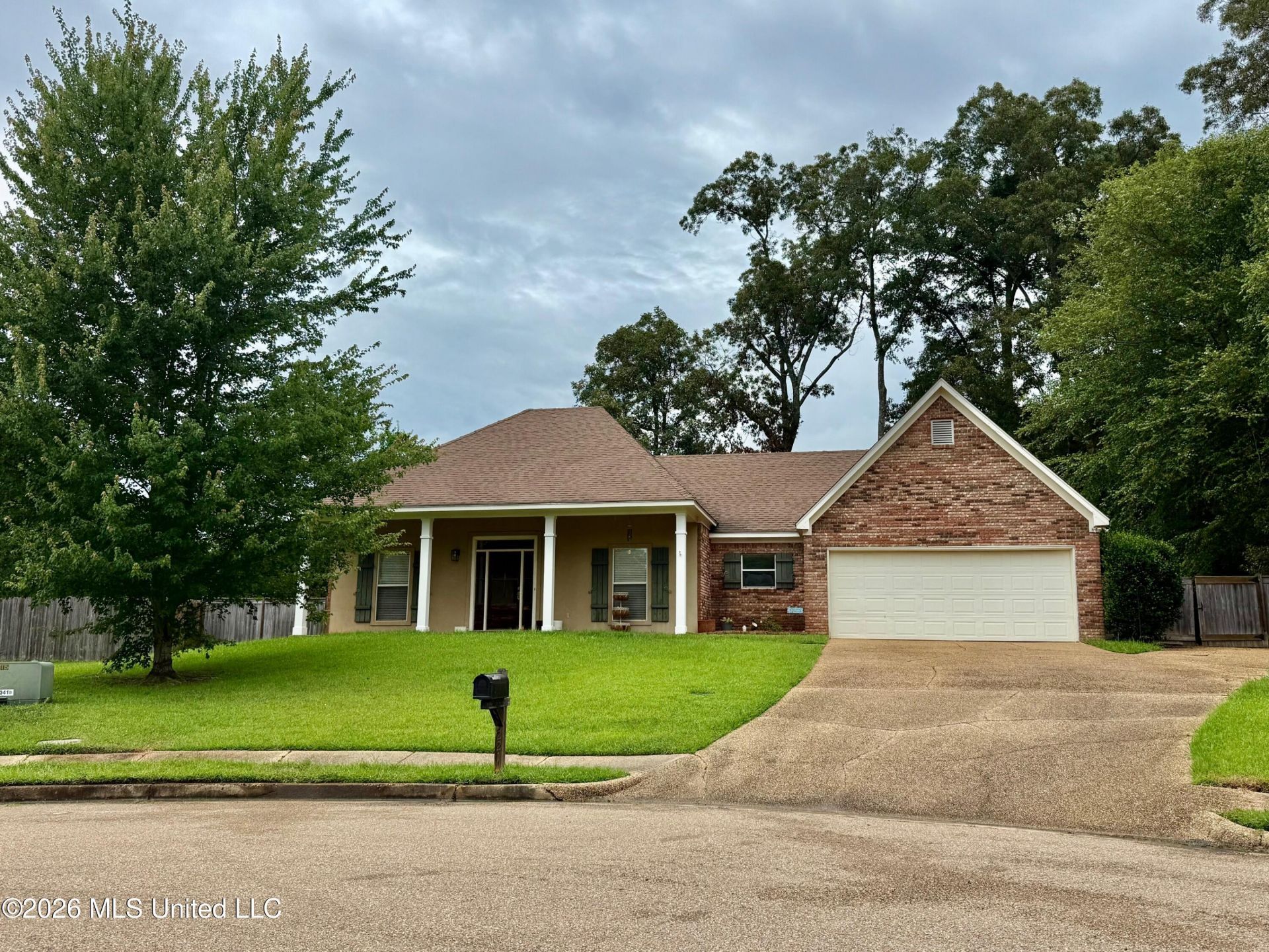 221 Moss Valley Drive, Brandon, MS 39042 Main Photo