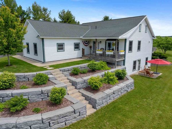 6735 Hillside Drive, Harbor Springs, MI 49740