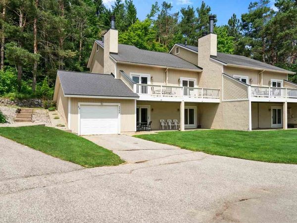 4680 Camelot Drive, Unit 23, Harbor Springs, MI 49740