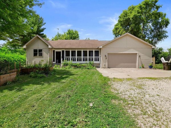 N6515 Aspen Rd, Sugar Creek, WI 53121