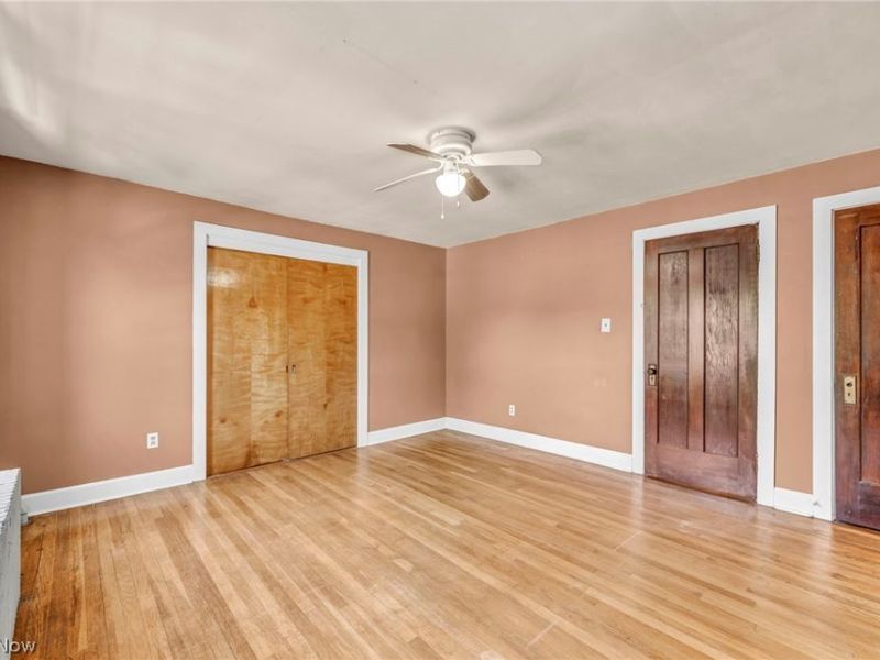 17120 Greenwood Avenue, Cleveland, OH 44111 Photo 17