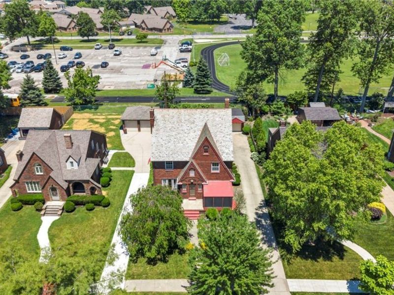 17120 Greenwood Avenue, Cleveland, OH 44111 Photo 39