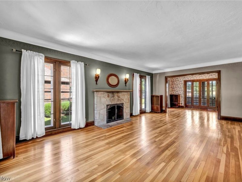 17120 Greenwood Avenue, Cleveland, OH 44111 Photo 5
