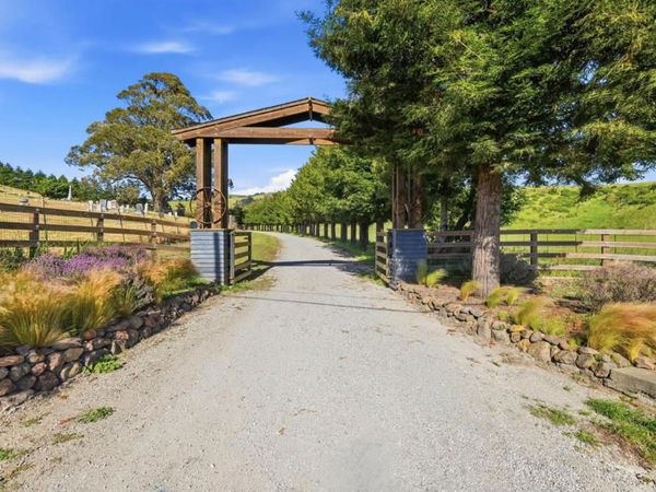 560 Stage Road, Pescadero, CA 94060