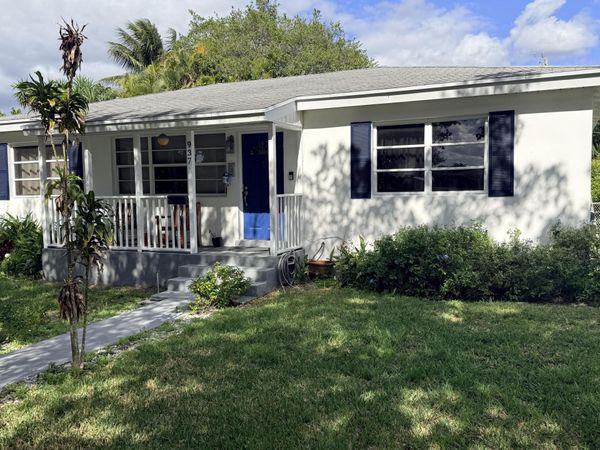 937 Upland, West Palm Beach, FL 33401