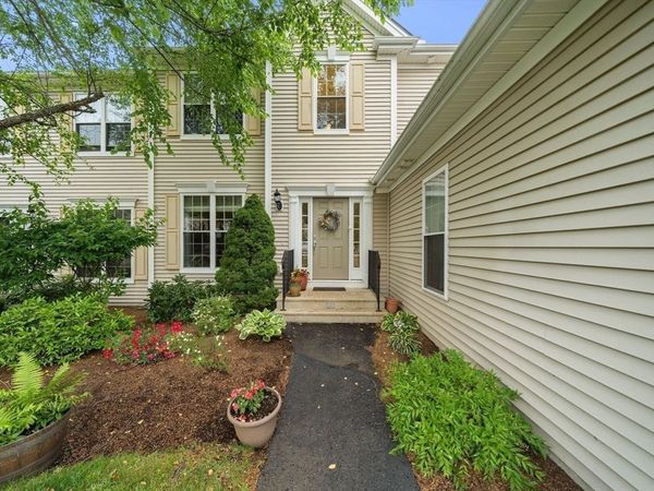 31 Stonebridge Dr, Unit 31, Hanson, MA 02341