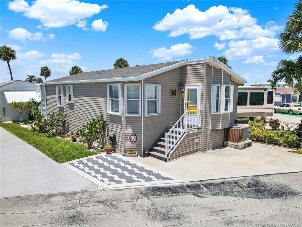 10725 S Ocean Drive , Unit 410, Jensen Beach, FL 34957 Photo