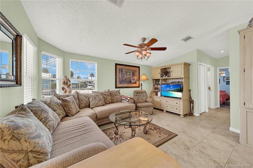 10725 S Ocean Drive , Unit 410, Jensen Beach, FL 34957 Photo