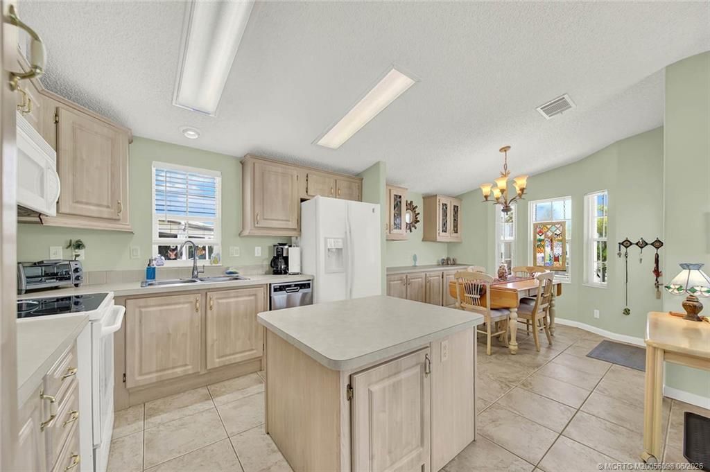 10725 S Ocean Drive , Unit 410, Jensen Beach, FL 34957 Photo