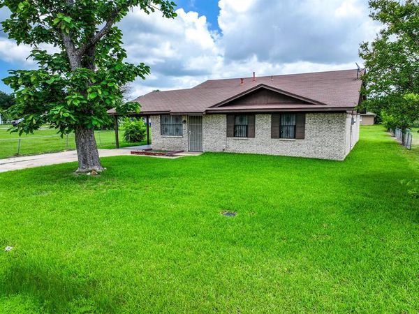 600 E Broad Street , Forney, TX 75126