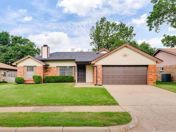 3005 Richwood Circle, Bedford, TX 76021
