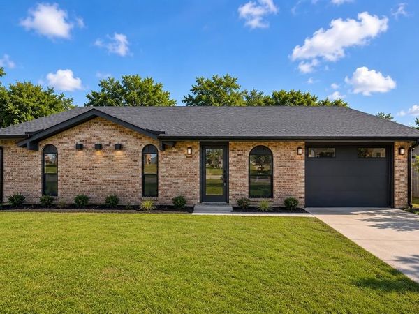 132 Yorkshire Drive, Cedar Hill, TX 75104