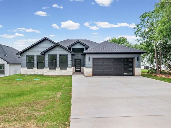 2714 Steepleridge Circle, Granbury, TX 76048