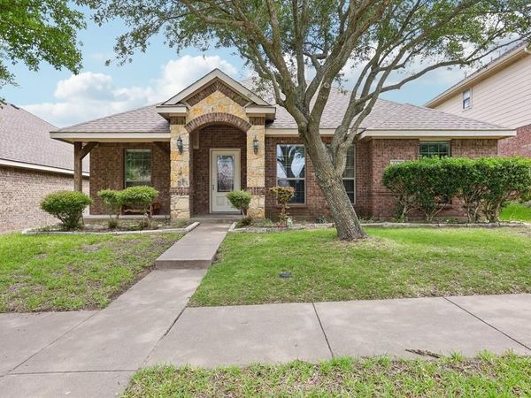 117 Brook Hollow Lane, Red Oak, TX 75154