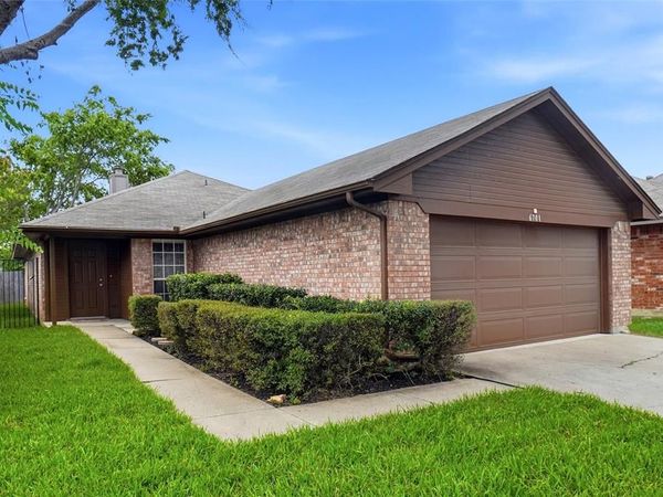 6701 Driffield Circle W, North Richland Hills, TX 76182