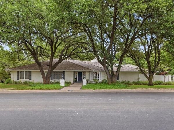 2209 Canterbury Drive, Westover Hills, TX 76107