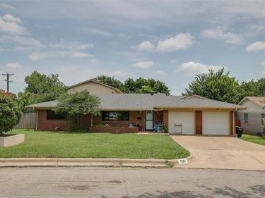 7001 Overhill Road, Fort Worth, TX 76116