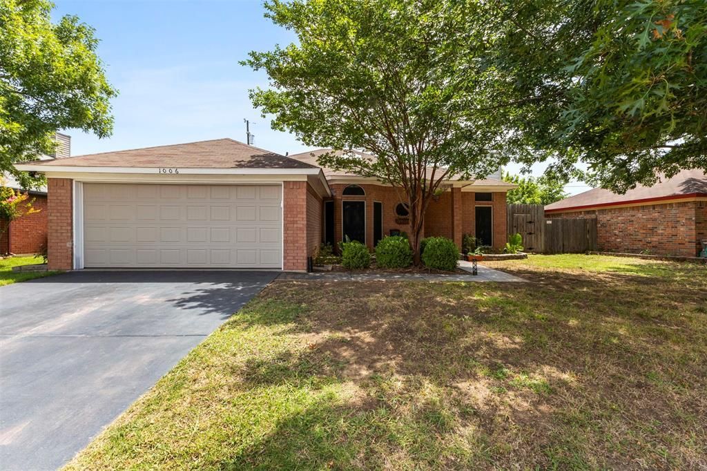 1006 Park Place Boulevard, Midlothian, TX 76065 Main Photo