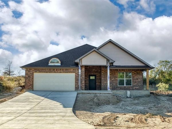 709 Blue Fathom Drive, Runaway Bay, TX 76426