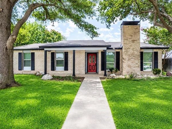 1206 OAKBLUFF Drive, Lancaster, TX 75146