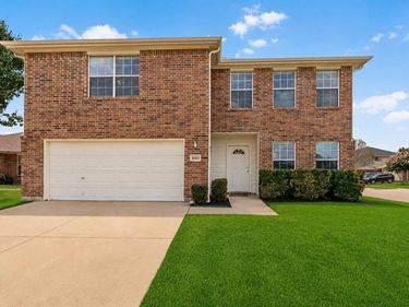 10413 Wood Leaf Court, Fort Worth, TX 76244