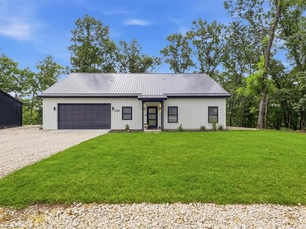 1368 Chimney Point, Sunrise Beach, MO 65079