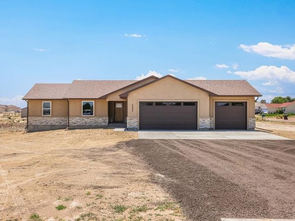 2094 W Woodstock Pl, Pueblo West, CO 81007