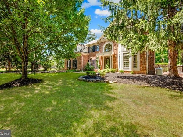 8 GOLFVIEW DRIVE , WARMINSTER, PA 18974