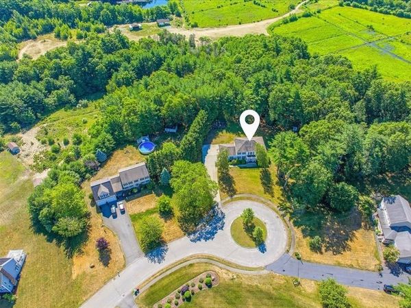 12 Spenser Dr, Halifax, MA 02338