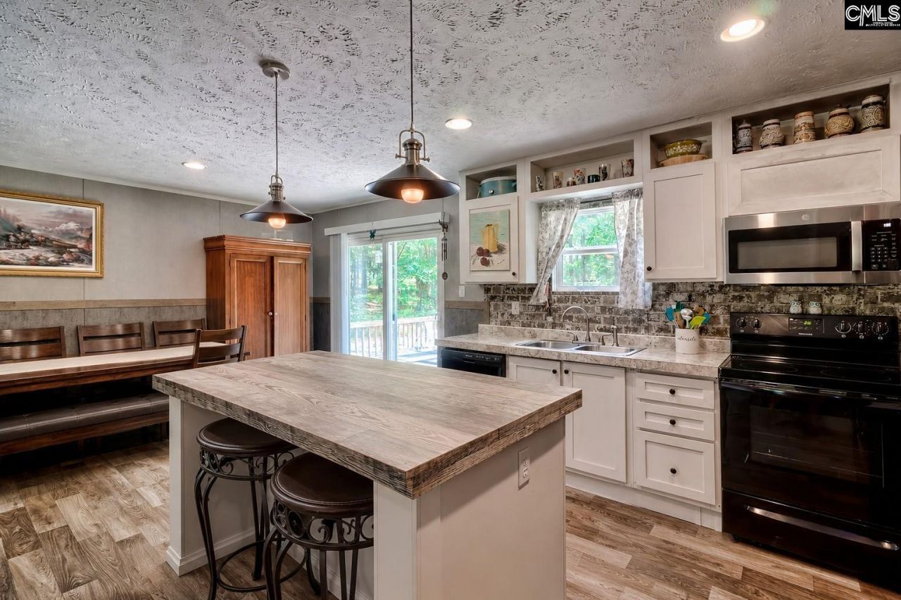 1609 Congress Road Photo 10