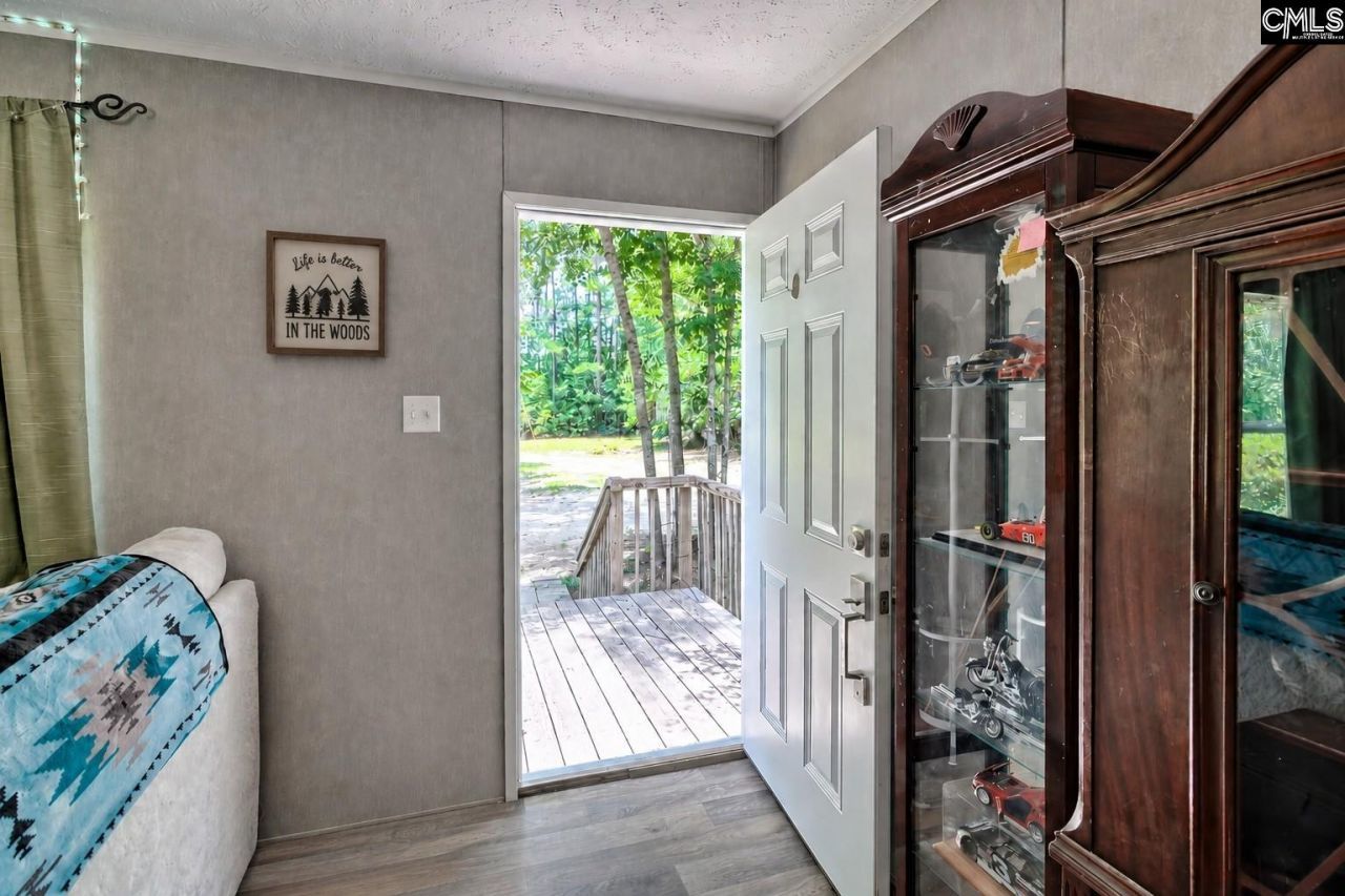 1609 Congress Road Photo 6