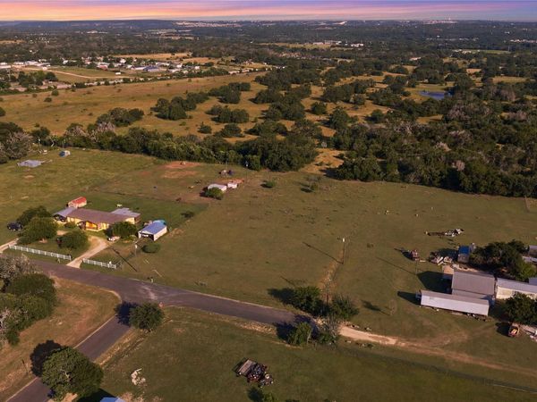 132 Antelope PASS, Liberty Hill, TX 78642