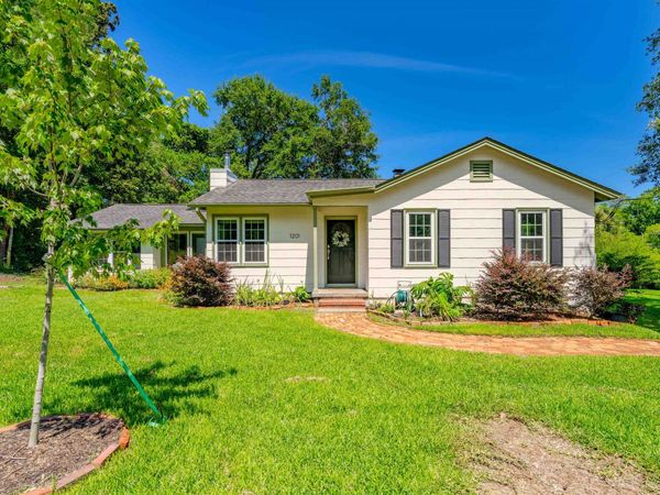 1201 Spottswood Drive, Tallahassee, FL 32308