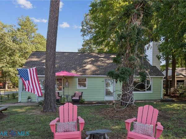 679 Shore Drive, Hartfield, VA 23071