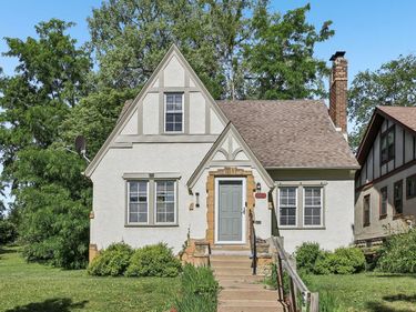 2923 Upton Avenue N, Minneapolis, MN 55411