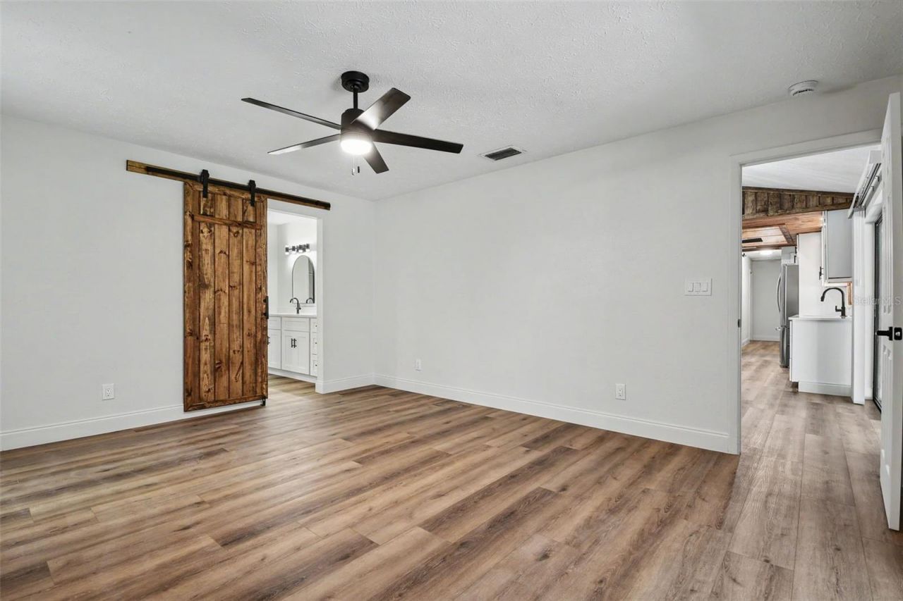 5305 E 127th Avenue , Tampa, FL 33617 Photo