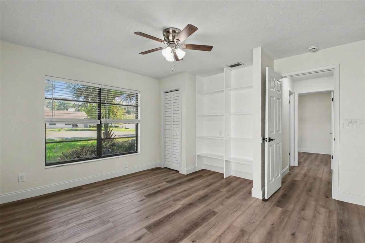 5305 E 127th Avenue , Tampa, FL 33617 Photo