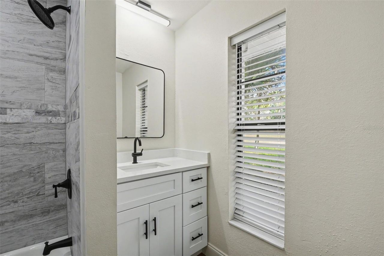 5305 E 127th Avenue , Tampa, FL 33617 Photo
