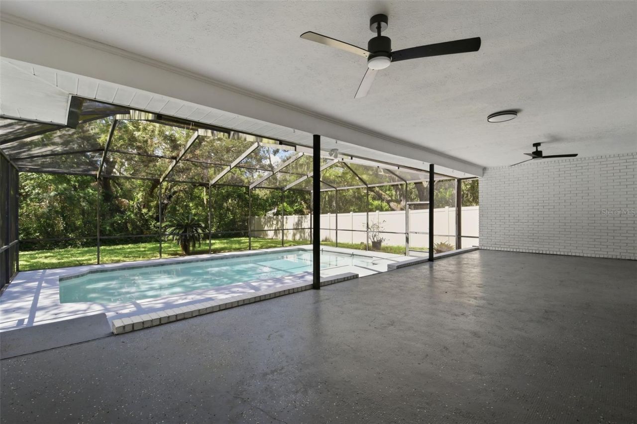 5305 E 127th Avenue , Tampa, FL 33617 Photo